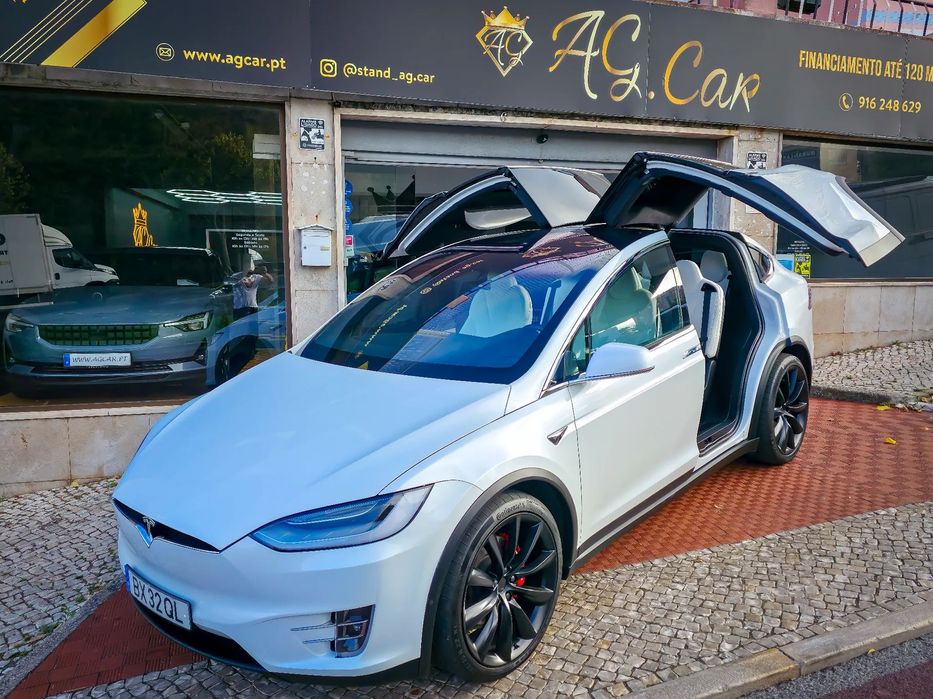 Tesla Model X Performance