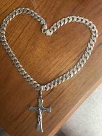 Srebrny łańcuch z krzyżem