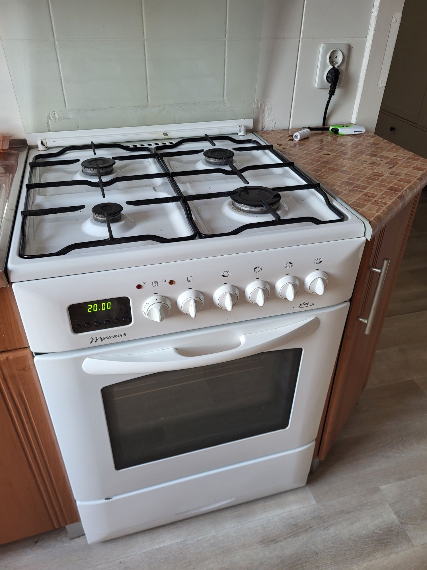 Kuchnia gazowo elektryczna Mastercook  60 cm