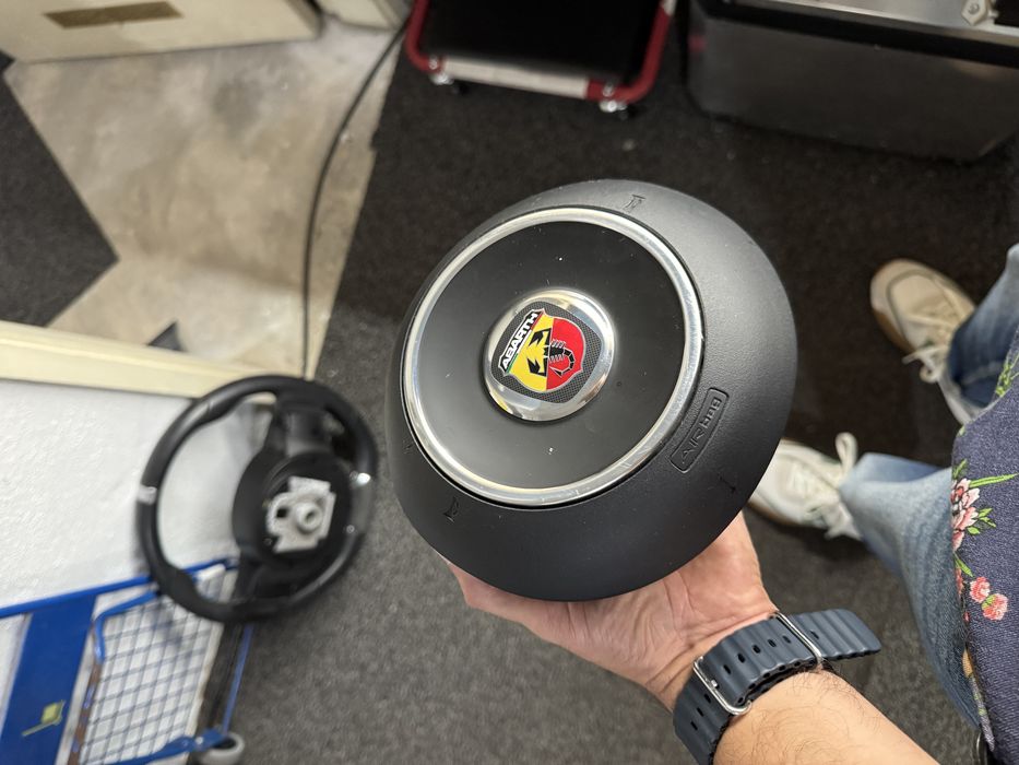 Volante Fiat / Abarth 500 com patilhas