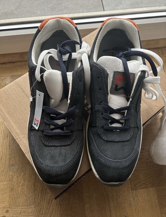 Granatowe męskie niskie buty