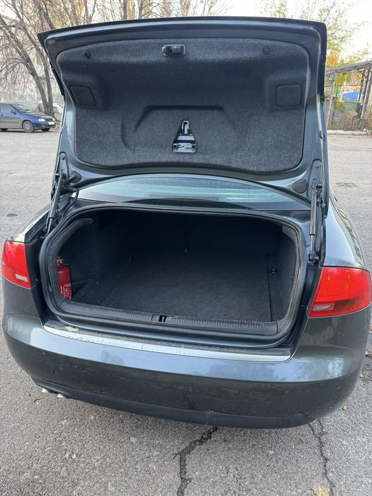 Audi A4 B7 2007р 2,0tdi механіка 6 ступка в ідеальному стані