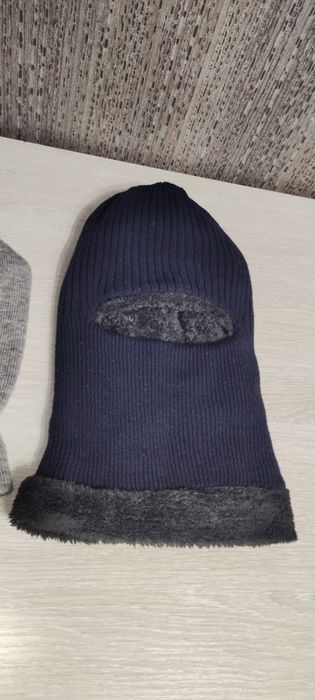 Шапка шлем      .