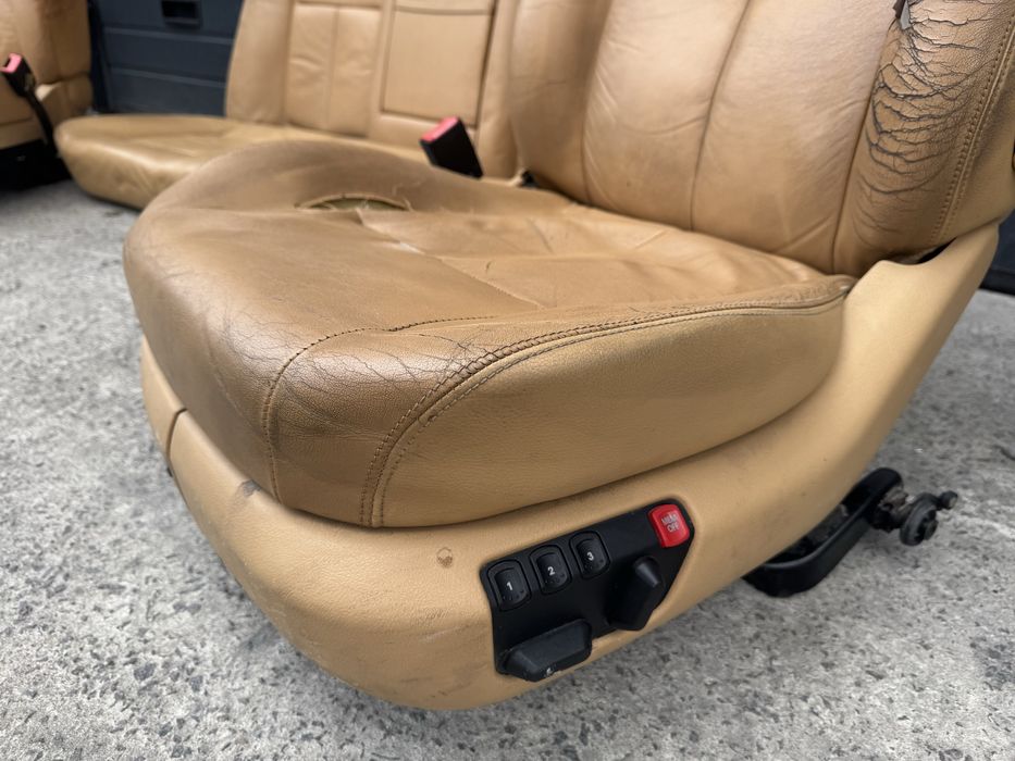 Салон шкіра VW Golf 4 Skoda сидіння кожа гольф тур