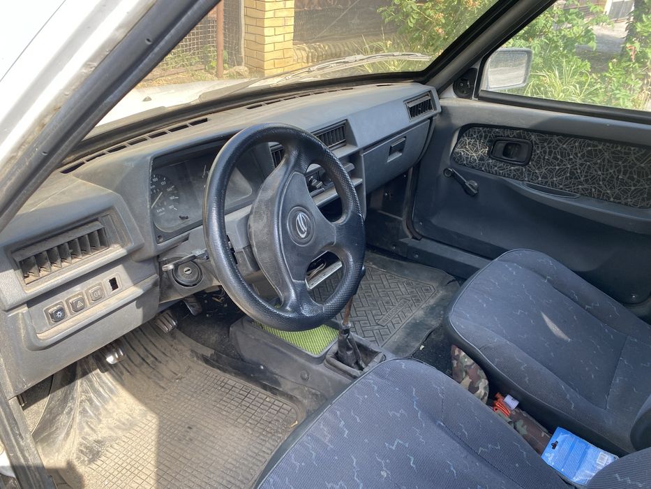 Продам  таврия пикап 110557 2000г газ/бензин карбюраторная .