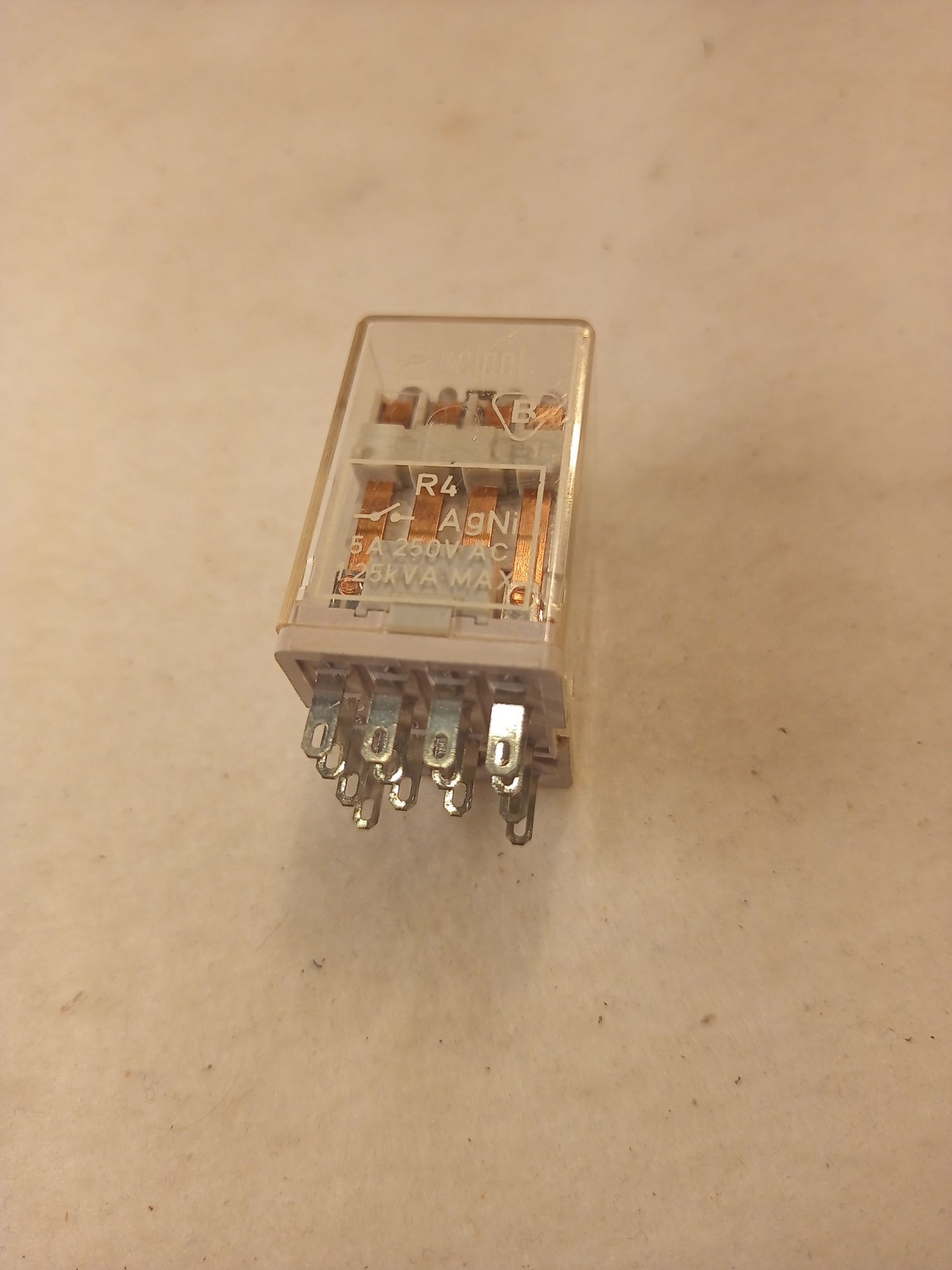Przekaźnik przemysłowy RELPOL R4 24V AC