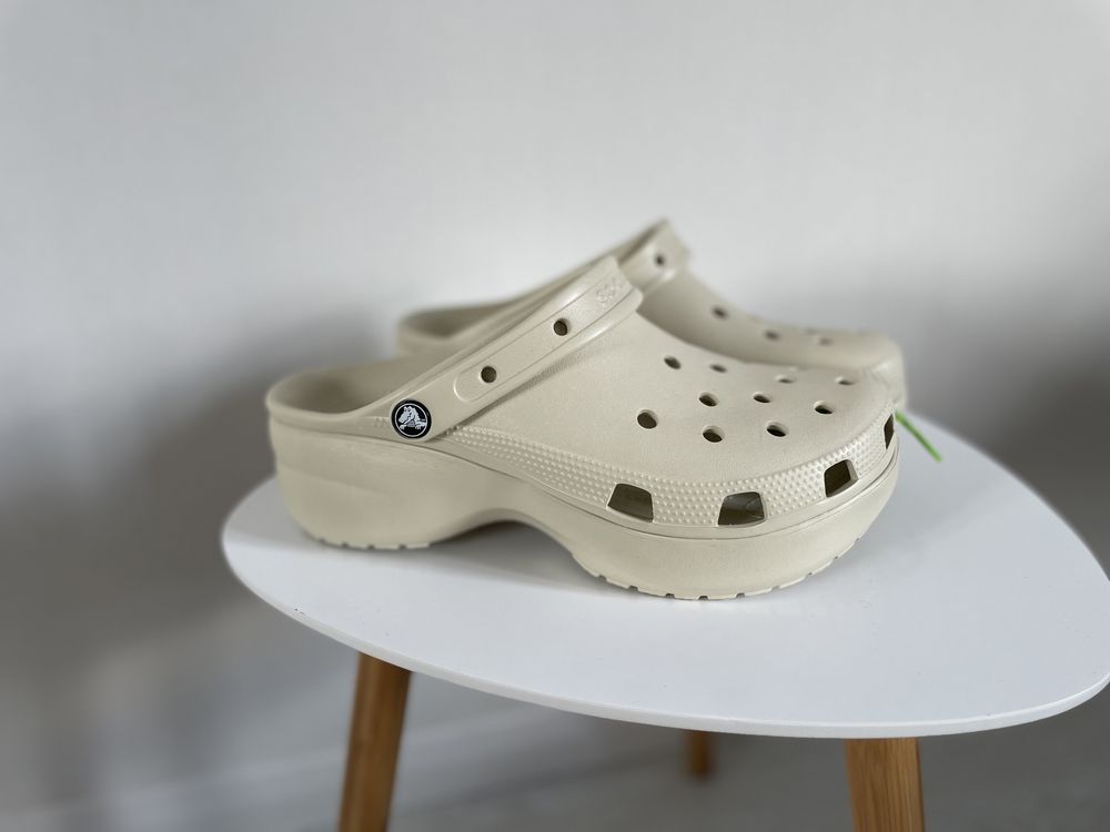 Crocs Platform Clog оригінал,W 11 розмір (27 см)