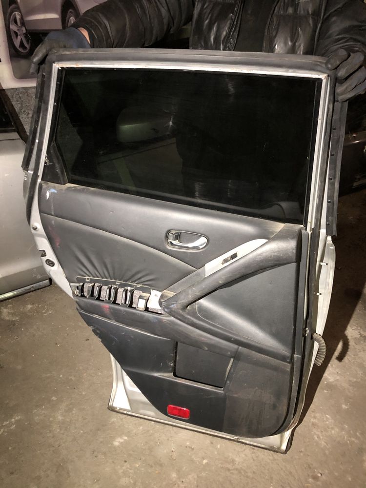 Двери Nissan Murano 2008-13 г. Z51. Передние задние
