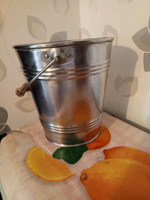 Ведро из нержавеющей стали,ручная работа 7 литров.