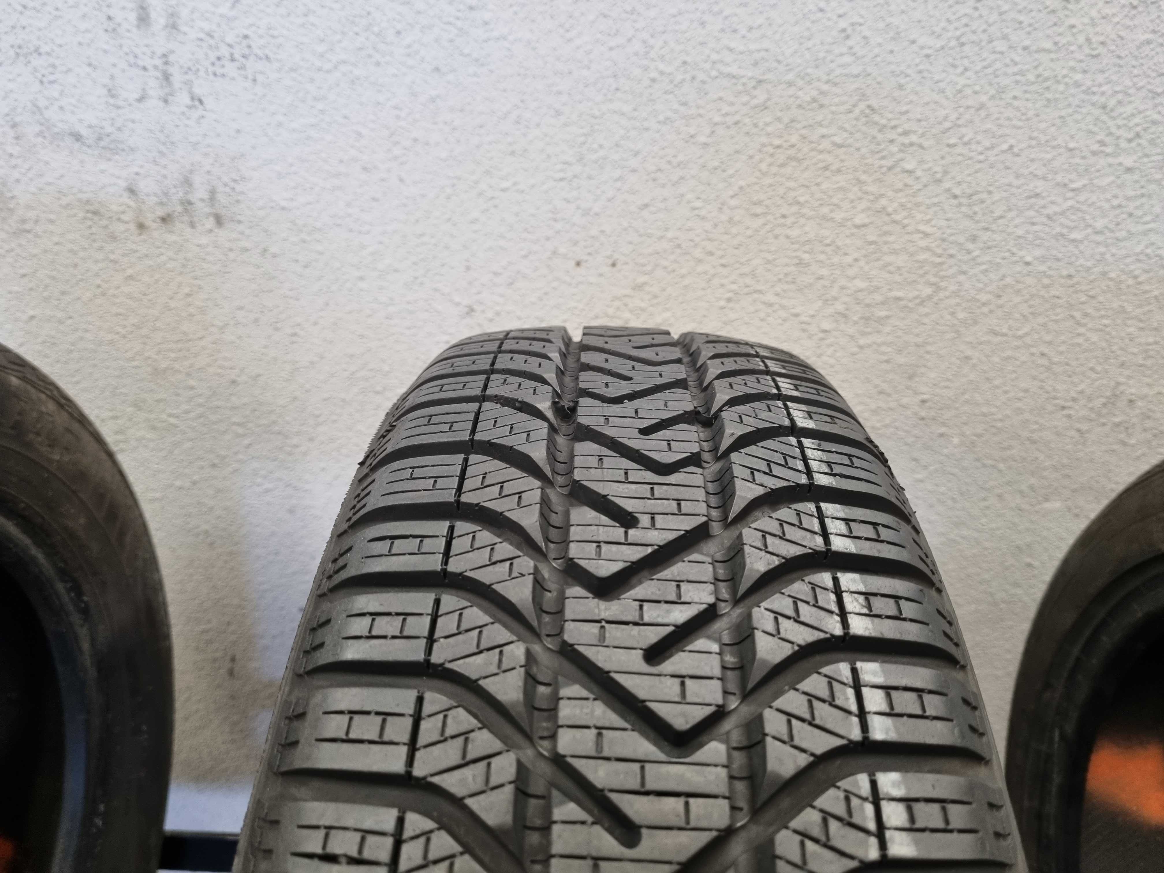 185/65/15 88T Pirelli Winter 190 Snow Control Serie 3 Dot.2017R