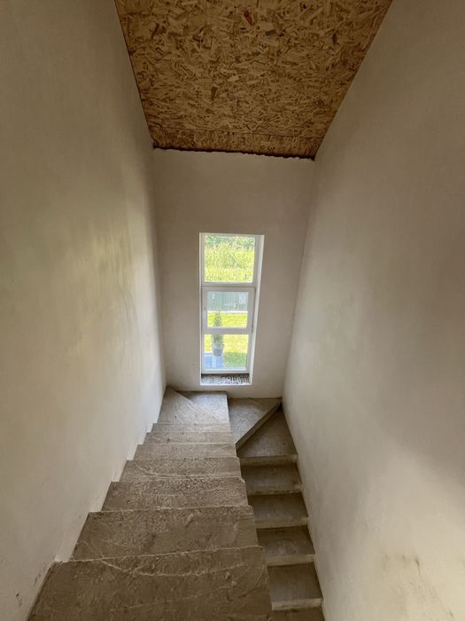 Продається будинок 140 м2 готовий до ремонту. Можливий обмін.