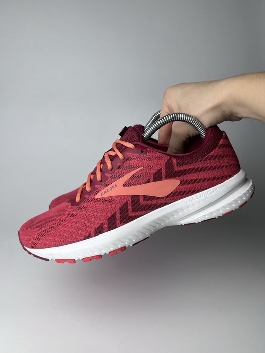 41р. Жіночі кросівки Brooks Launch