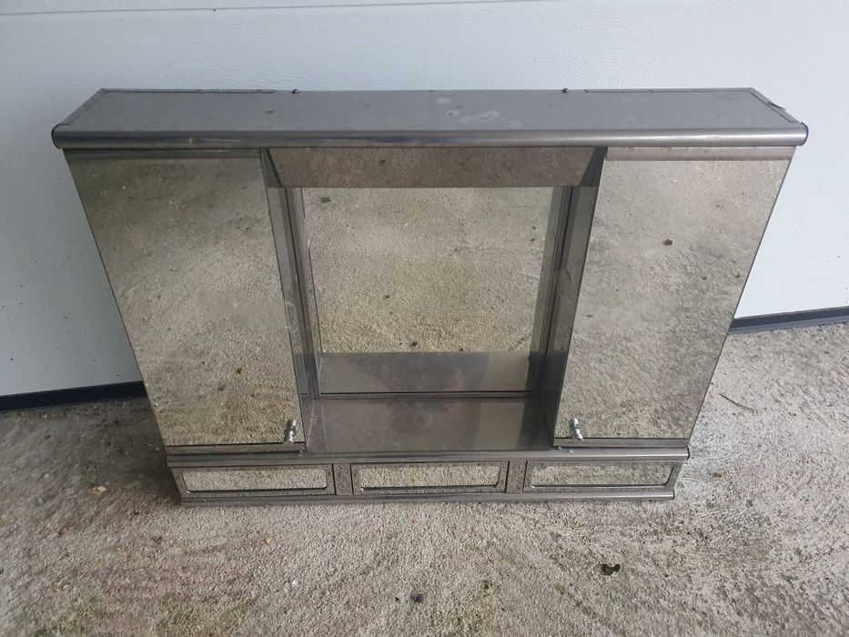 Vendo móvel para casa de banho.