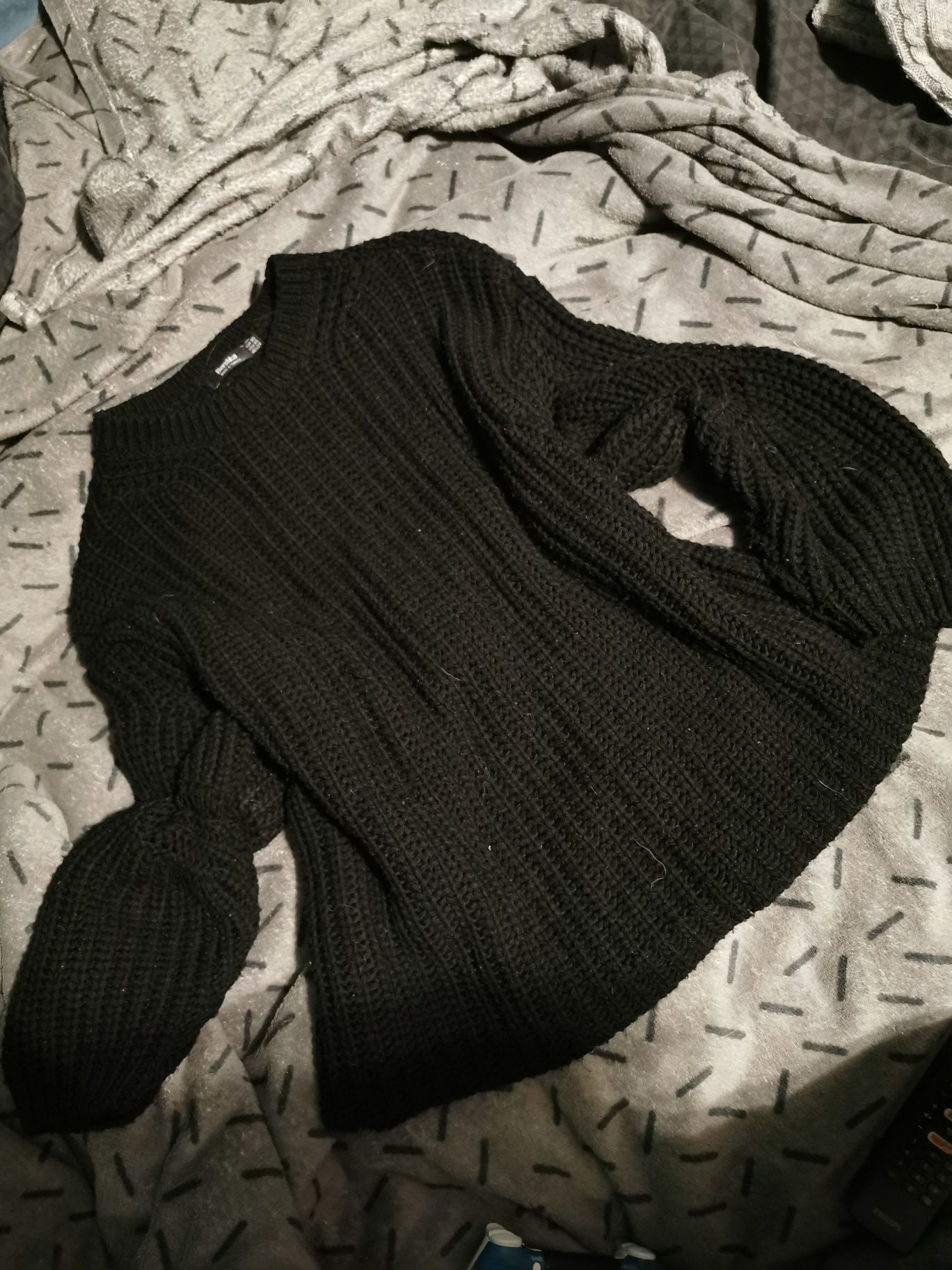 Gruby oversizowy sweter bershka xs