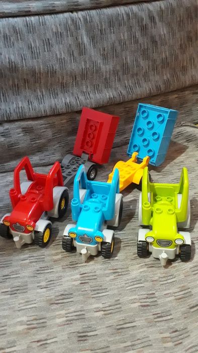 Лего дупло трактори з прицепами лот