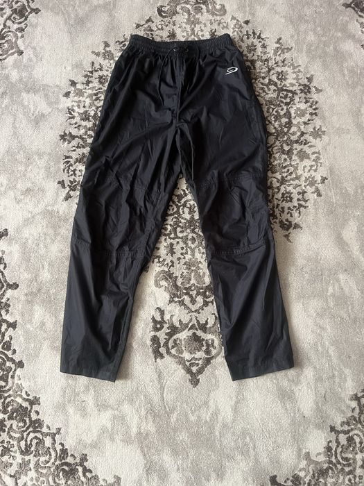 Чорні осіні штани з gore-tex вставкою