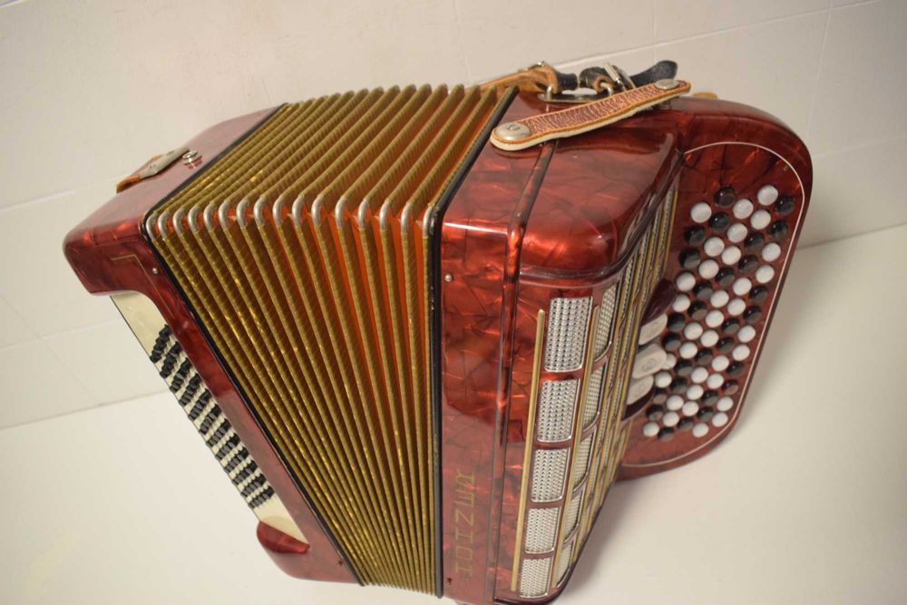 Acordeao Hohner Picolo 2 Voz. N 205