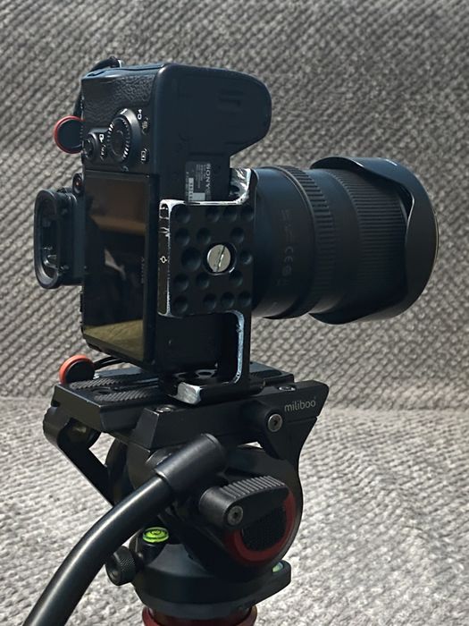 Sony a7iii с фиксатор HDMI+сьемка вертикально L-образная площадка