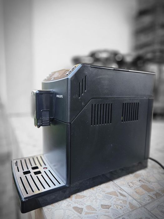 Кавомашина Phillips з Німеччини обслужена