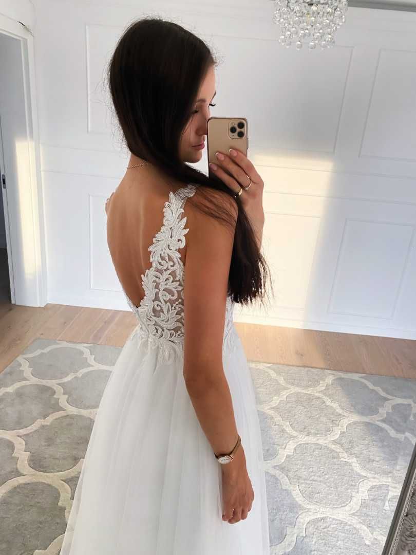 Sprzedam nową piękną suknię ślubną Z METKĄ!!!
