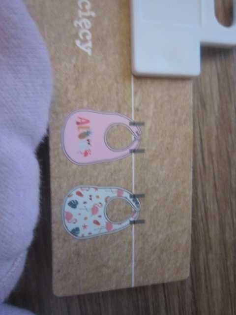 śliniaki i opaski do włosów dla dziecka na prezent nowe