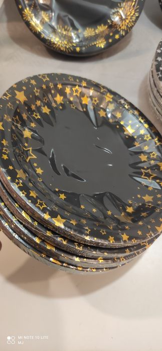 Talerzyki papierowe zestaw 60sztuk.