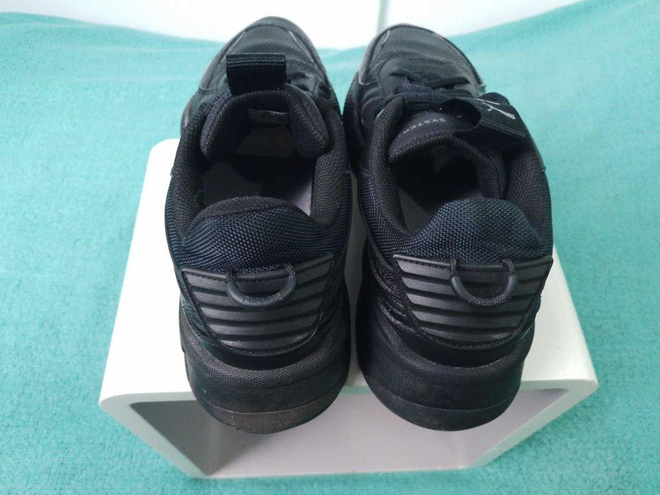 Продам чоловічі кросівки Puma