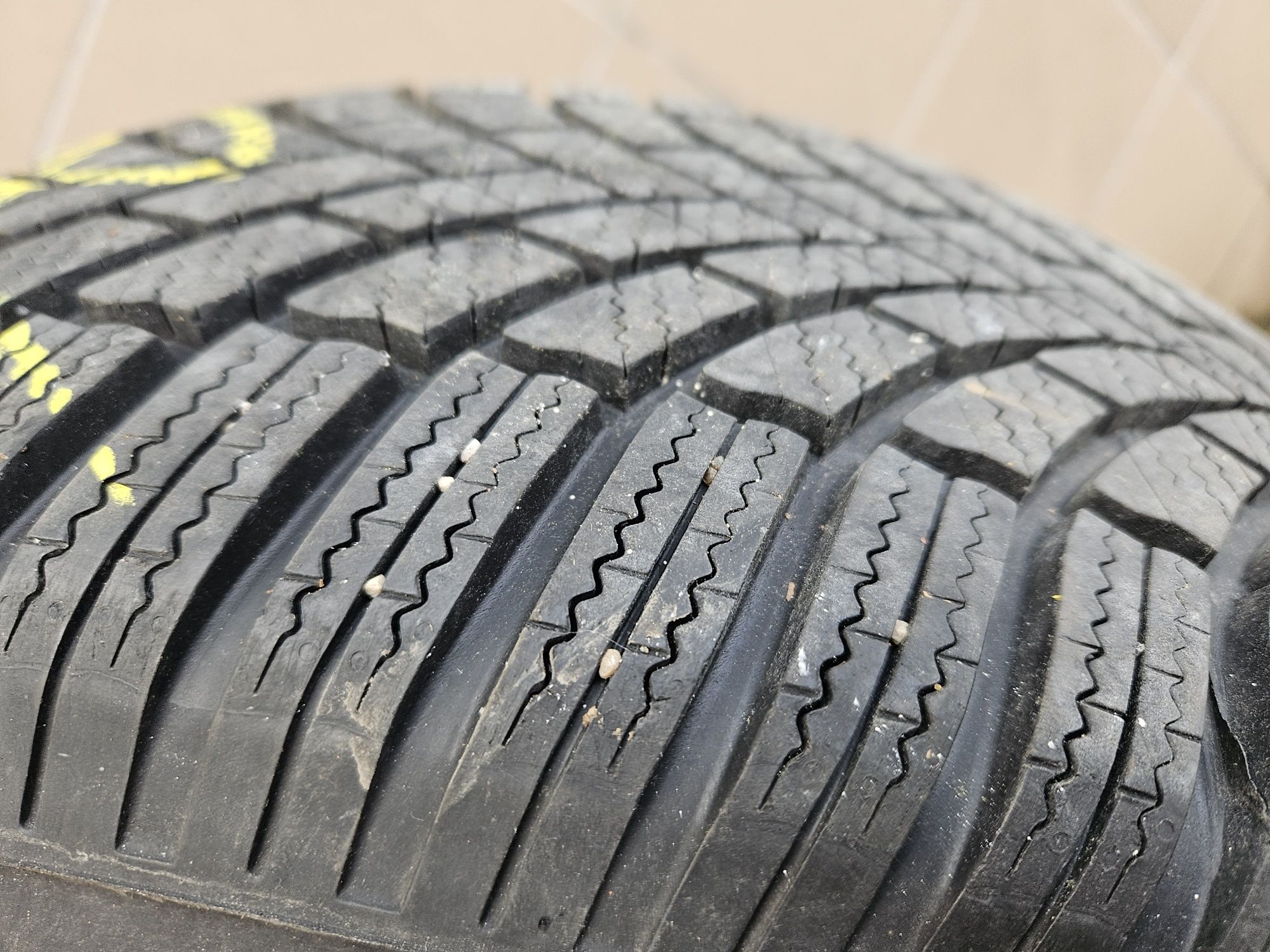 Felgi Koła 18" Ford Land Rover 5x108 Et45+235.60.18 Bridgestone