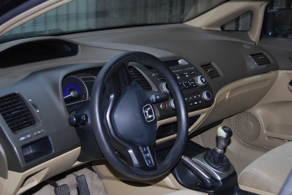 części z: Honda Civic 8 USA 1.8b 140km  sedan