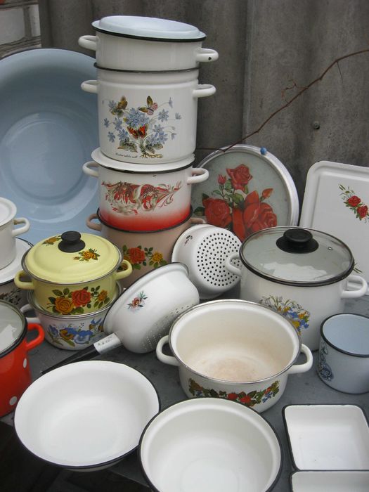 Продам кастрюли эмаль СССР