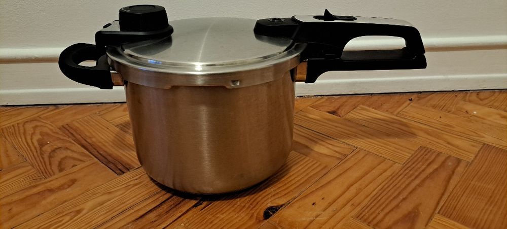 Panela de pressão 6 litros