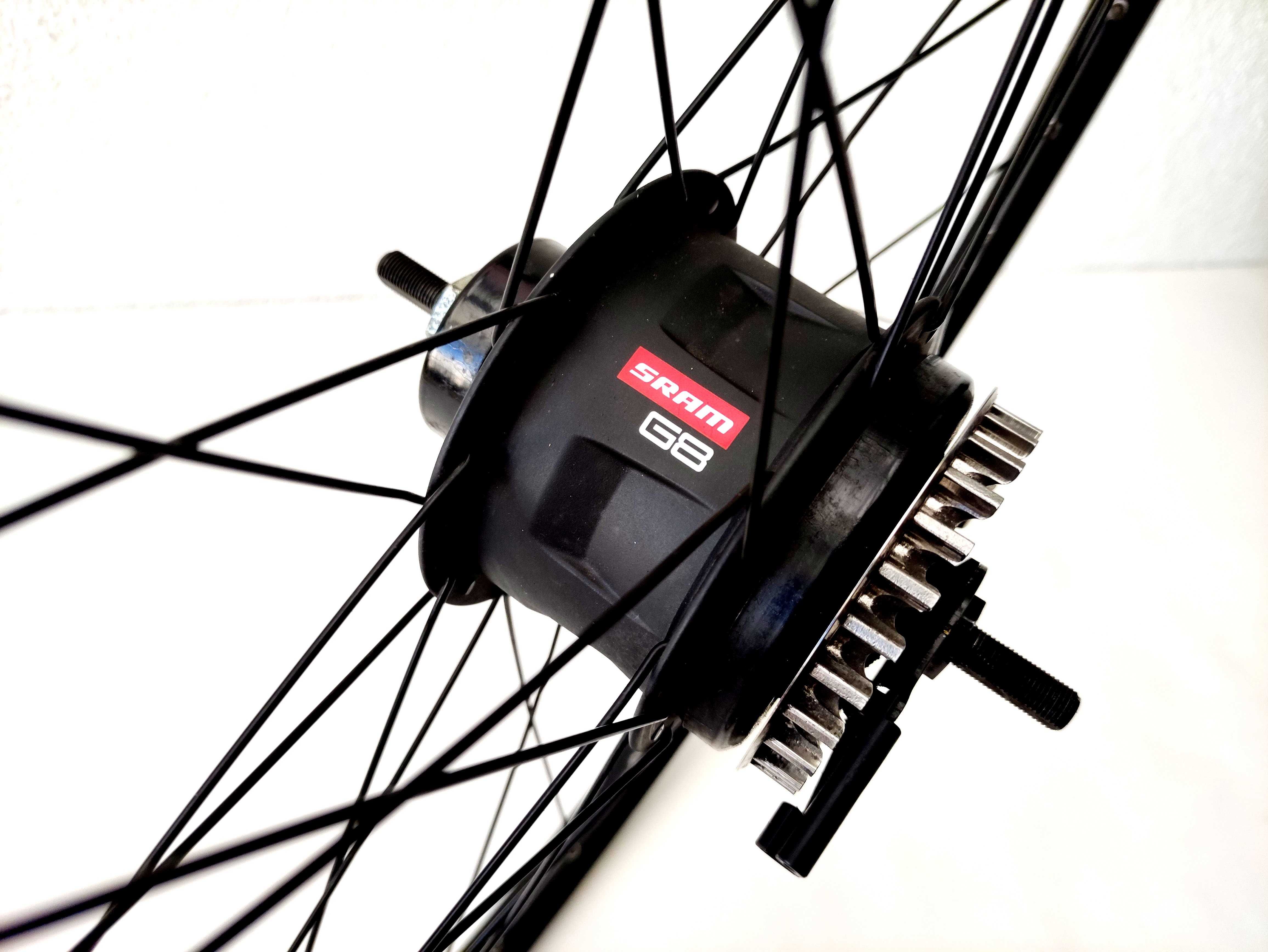 Koło tył SRAM G8 8-biegów w piaście Pasek Vuelta 28'' + Nowa Manetka