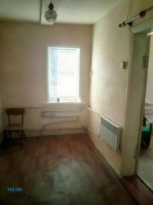 Продам будинок м.Валки.