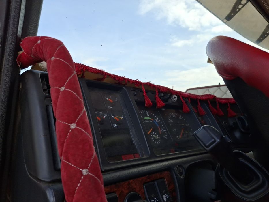 Разборка запчасти шрот Volvo FH12 2001 года двигатель 420