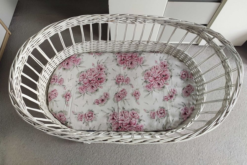 Kosz Mojżesza na kółkach