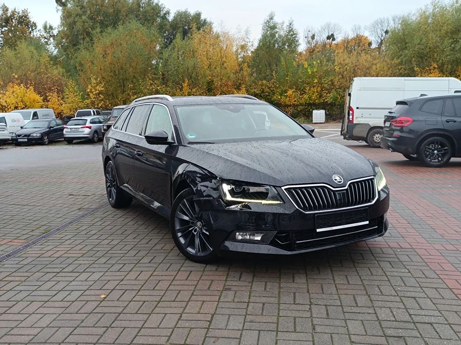 Skoda Superb 2,0 tdi DSG łopatki F1 Zadbana Skoda Uszkodzony