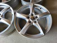 [820] Felgi aluminiowe 17 Cali 5x112 7J ET40 Skoda Octavia Kodiaq