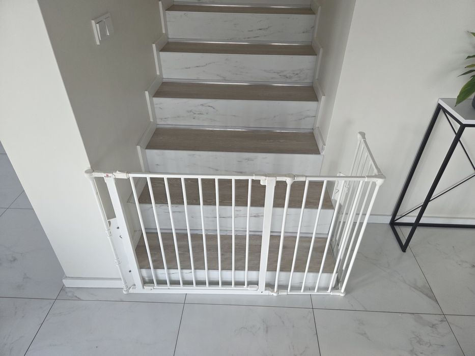 Barierka schodowa łamana