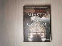 Miasto Poza Czasem - Enrique Moriel