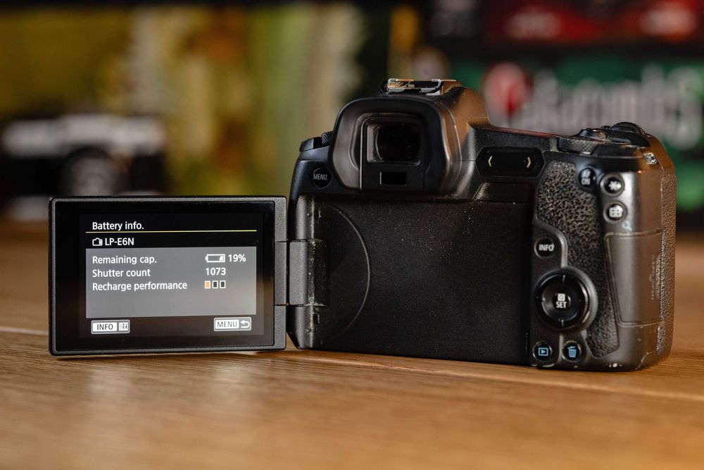 Фотоапарат Canon EOS R Body