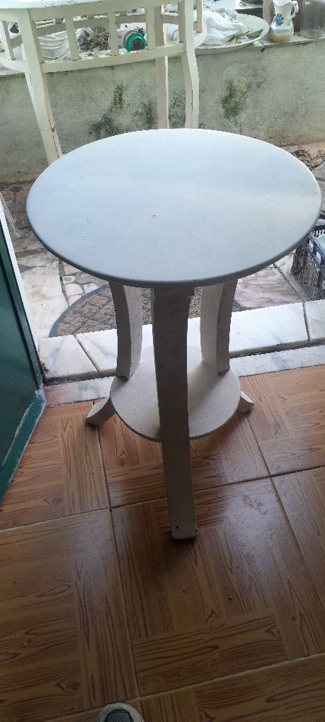 Mesa de apoio com 40 cm