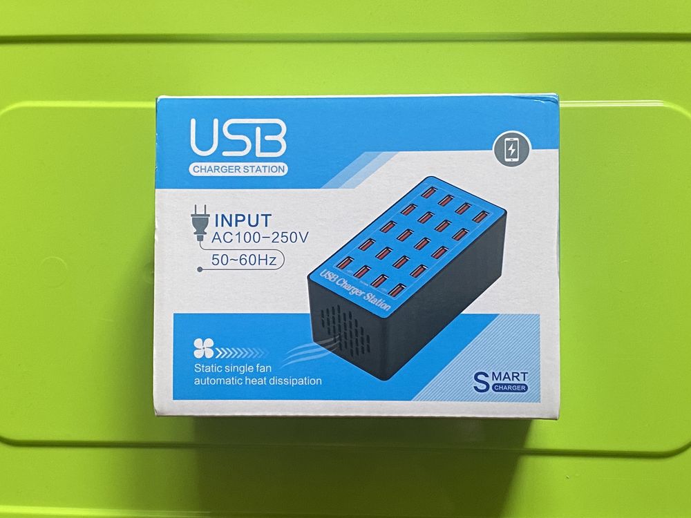 Мультизарядний пристрій на 10 USB портів