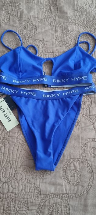 Дуже гарний новий Купальник