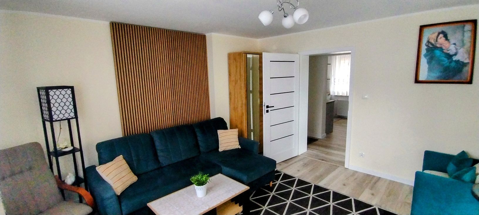 Studio dwupokojowe z aneksem kuchennym.  Wolne   od 25.08 i od 30.08.