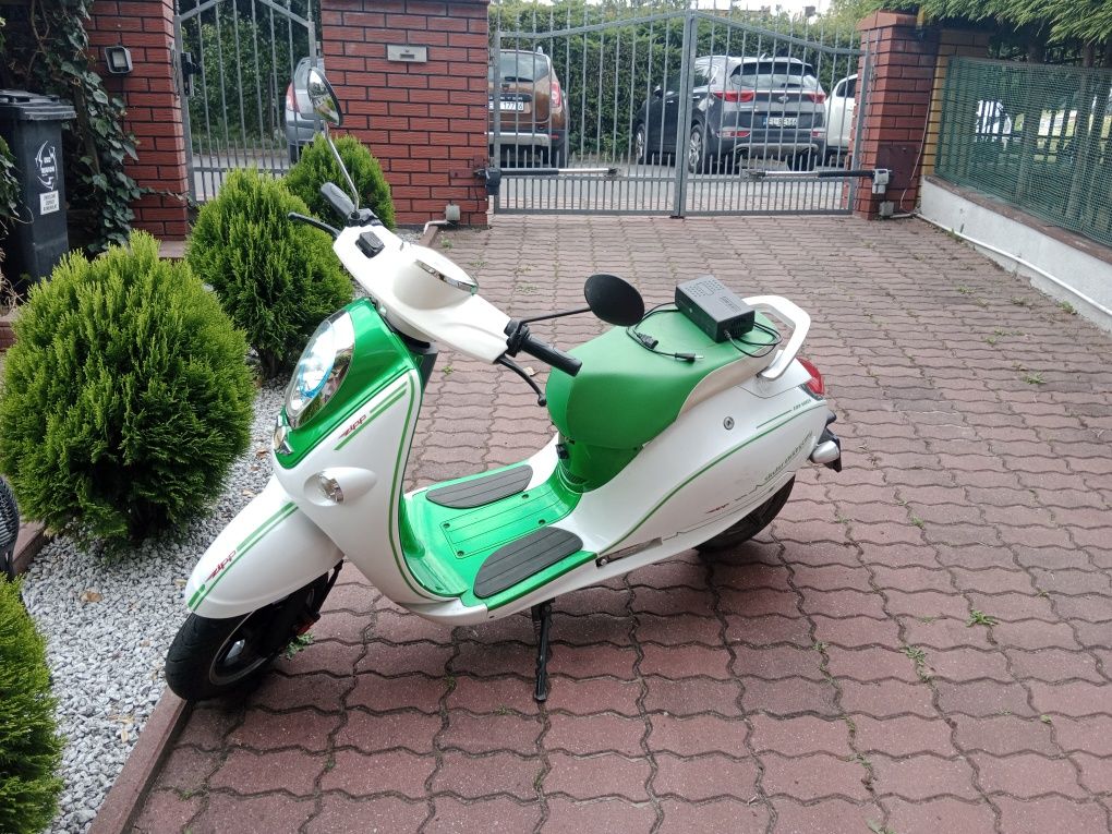 Zipp Volteno Yadea - skuter / motorower elektryczny