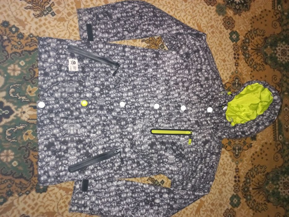 Горнолыжная куртка на мальчика