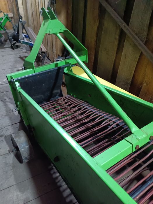 Копалка транспортерна на міні трактор ...с КУНІВ.ХМЕЛЬНИЦЬКА . ОБЛ.