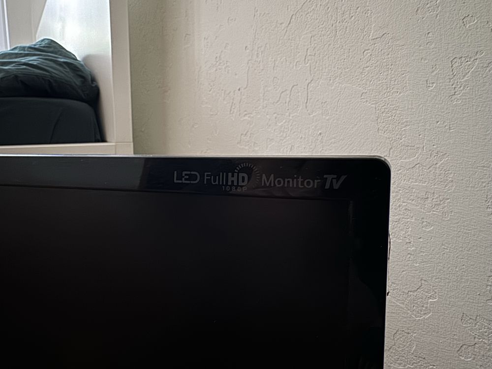 Телевізор монітор LG led full HD 1080p monitor