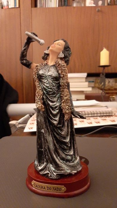 Estatueta de Amalia Rodrigues 16 cm