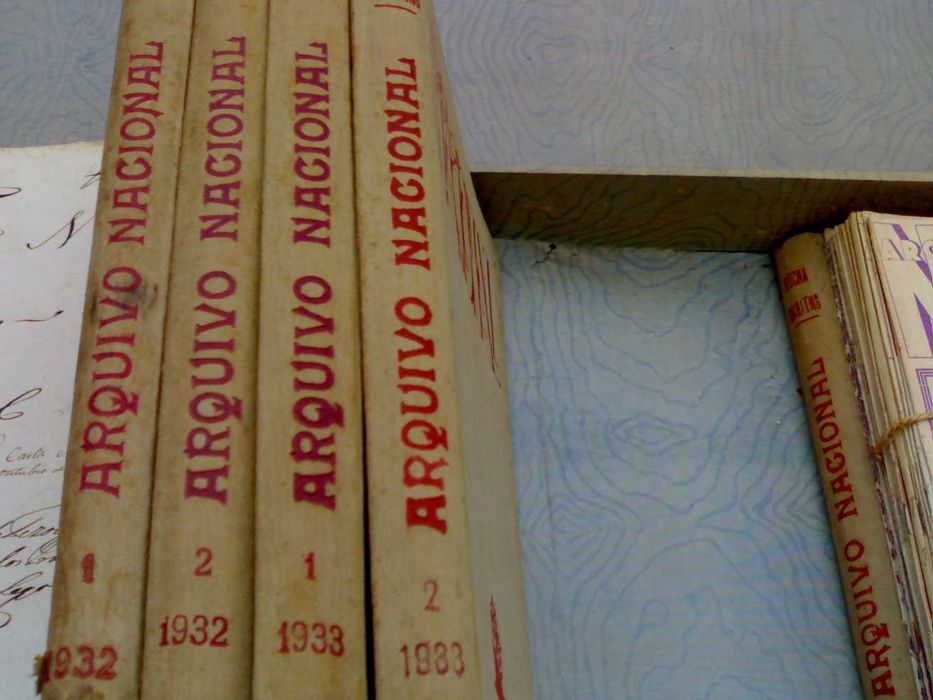 Antigos Jornais, almanaques, revistas e Livros